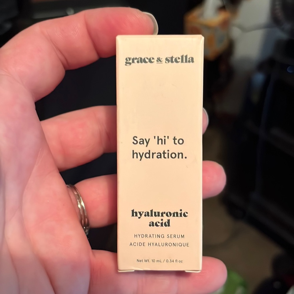 Grace & Stella “Say ‘hi’ to hydration.” Hyaluronic Acid Hydrating Serum